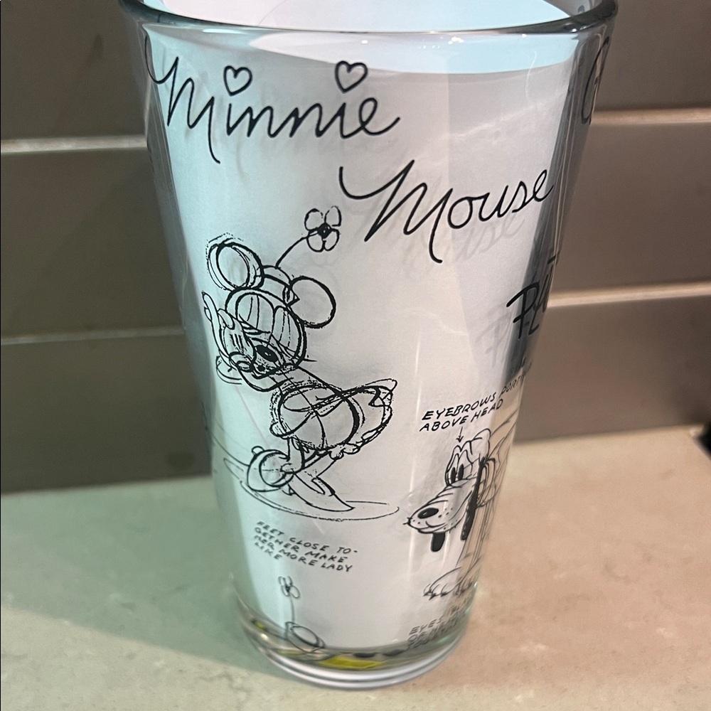 Disney Sketch-Style Mickey & Donald Glass Tumbler — White and Black - Picture 3 of 8